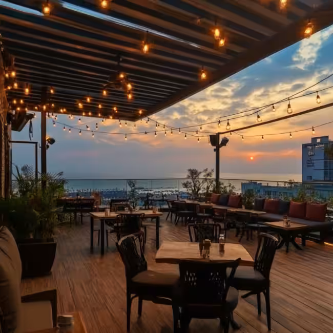 Level 4 Rooftop Restaurant